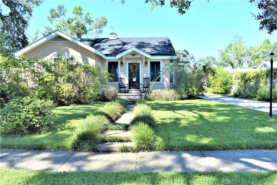 Property Photo:  2004 Creole Street  LA 70601 