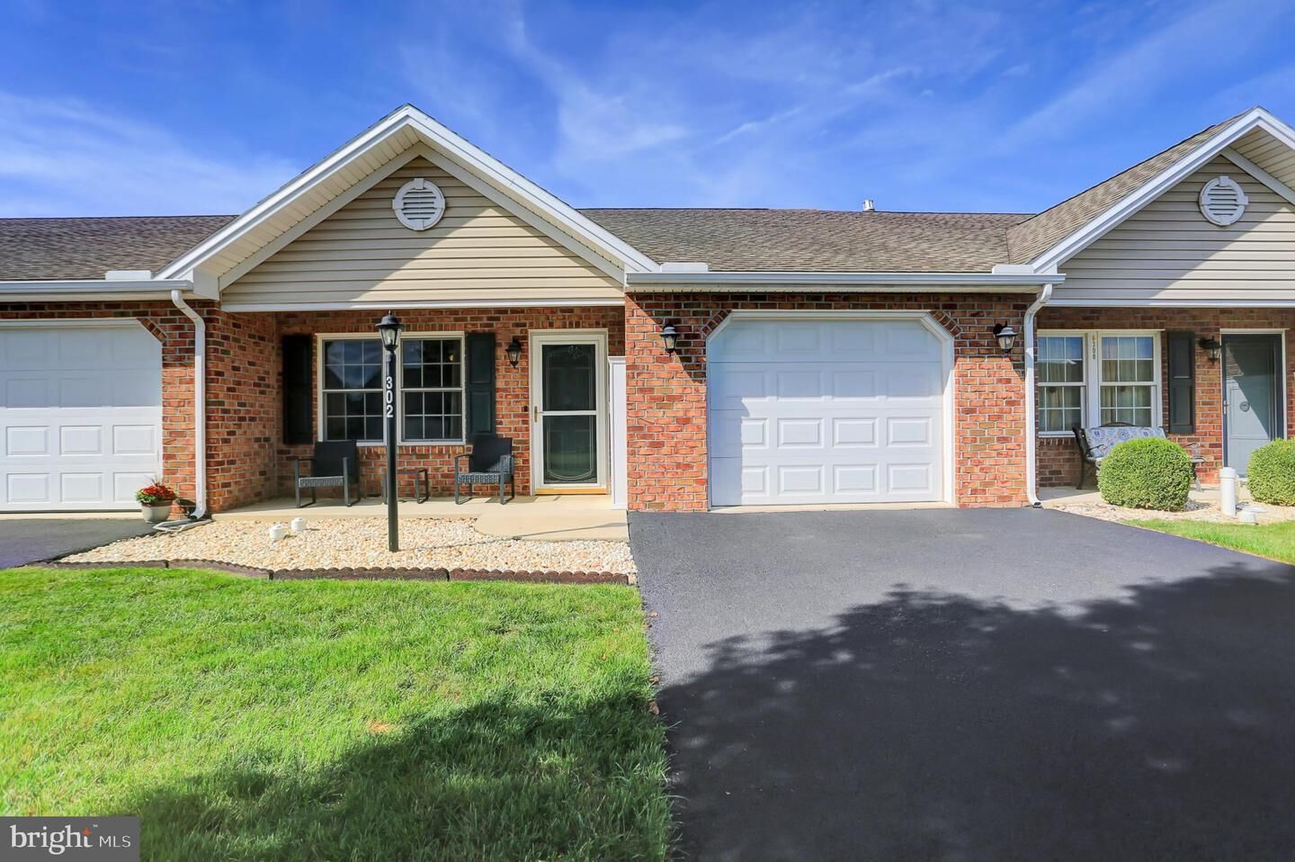 Property Photo:  302 Franklin  PA 17257 