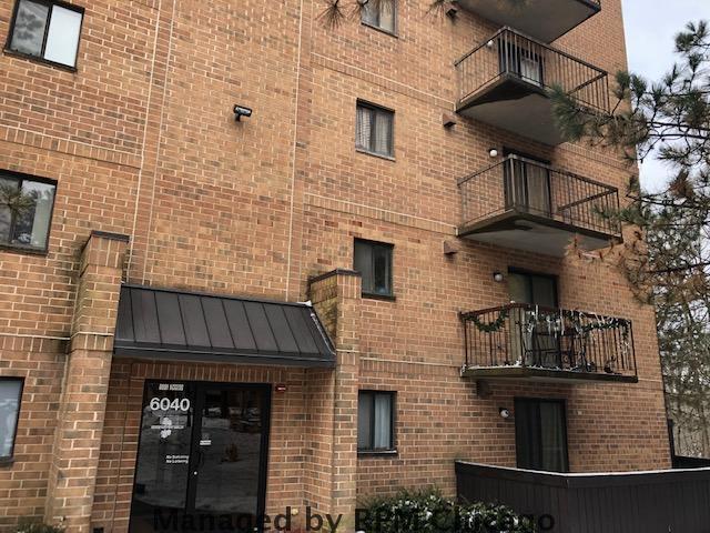 Property Photo:  6040 Lake Bluff Drive 101  IL 60477 