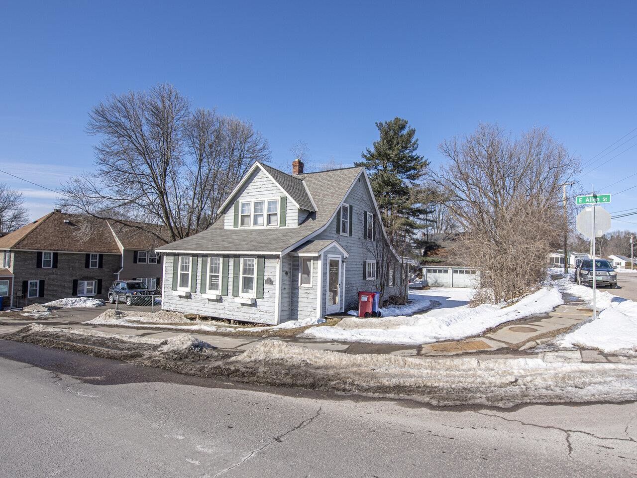 Property Photo: 389 East Allen Street VT 05404