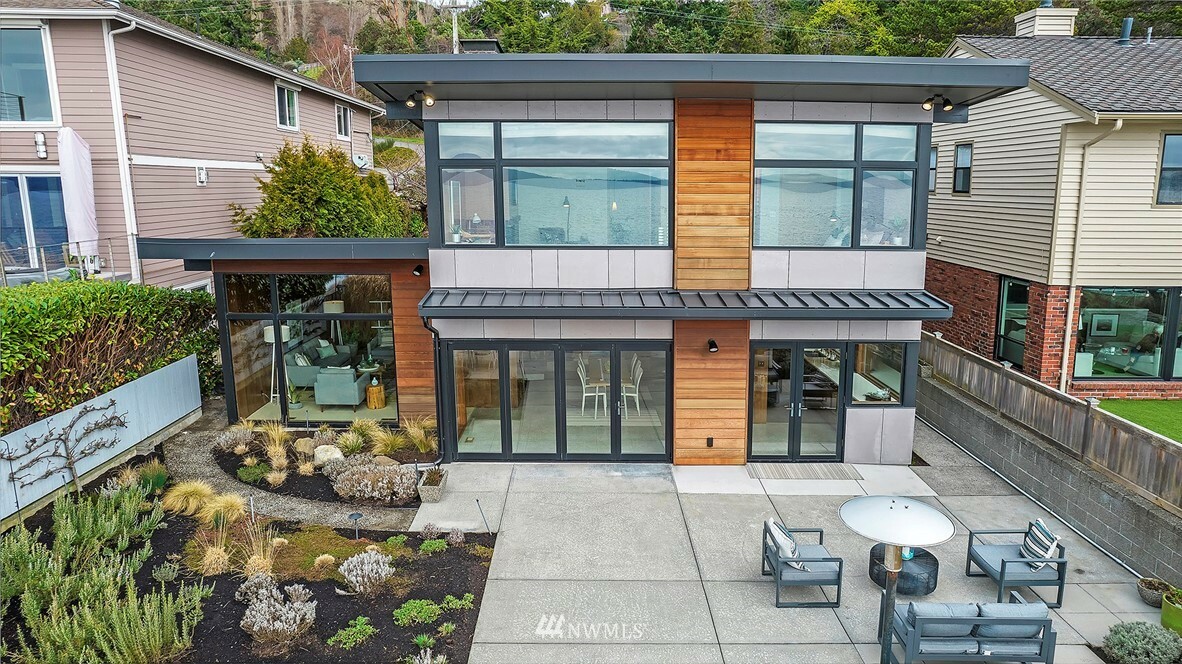 Property Photo:  11201 Arroyo Beach Place SW  WA 98146 