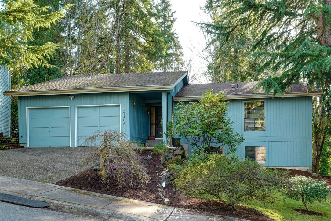 Property Photo:  13405 SE 57th Street  WA 98006 