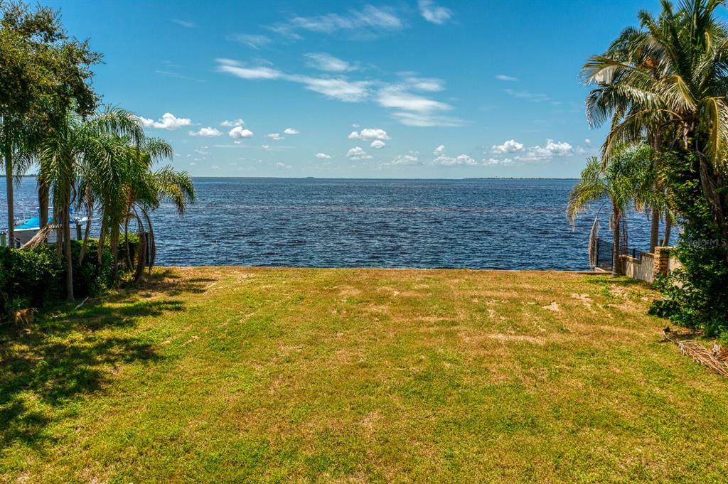 Property Photo: 110 Martinique Avenue FL 33606