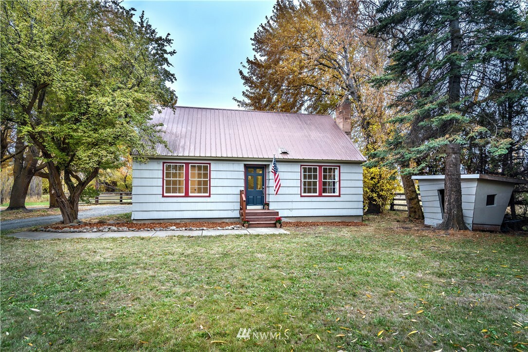 Property Photo:  510 E Bender Road  WA 98926 