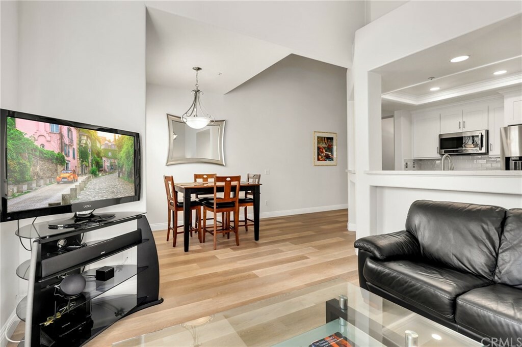 Property Photo: 4 Woodcrest Lane 324 CA 92656