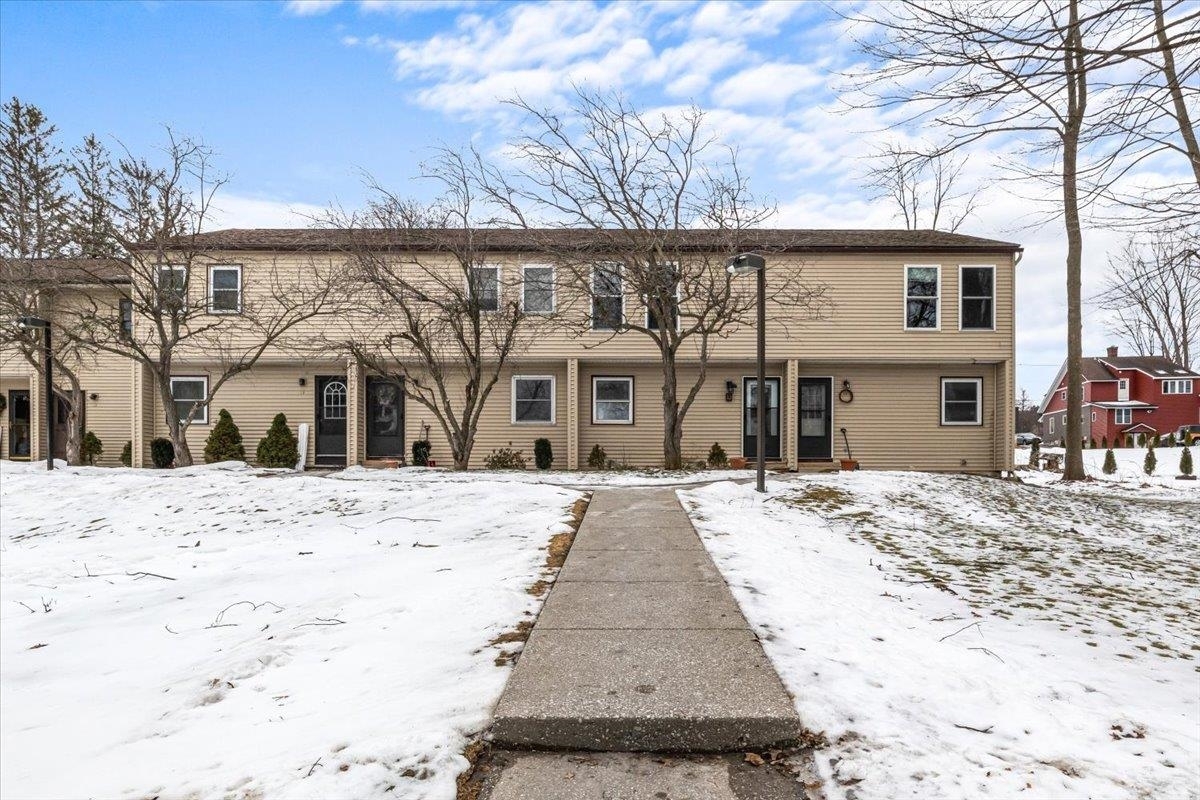 Property Photo: 13 Cherry Tree Court VT 05478