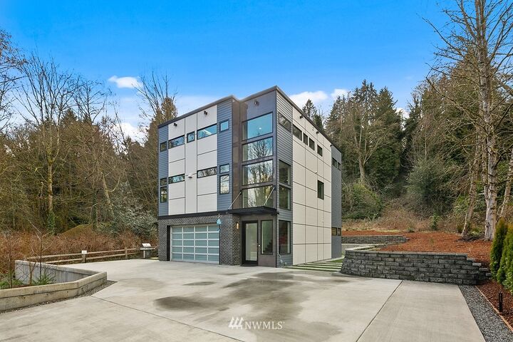 17735 28th Avenue NE  Lake Forest Park WA 98155 photo