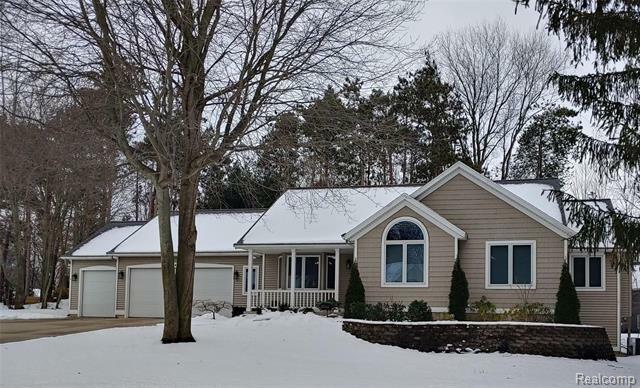 Property Photo:  4611 Forest Lane  MI 49423 