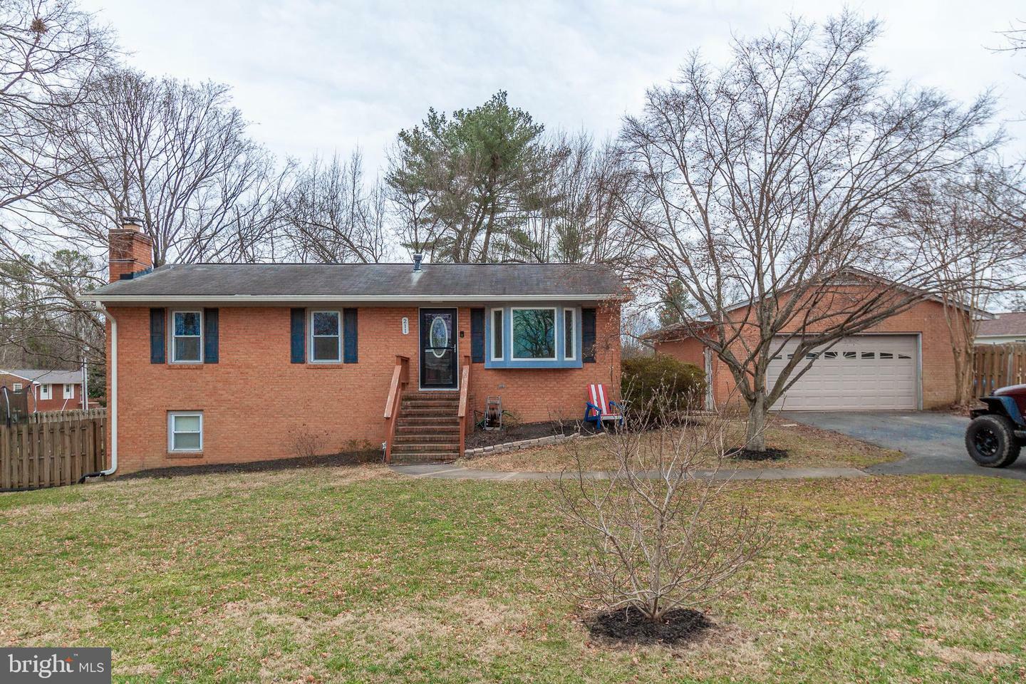 Property Photo:  211 Walnut Drive  VA 22405 