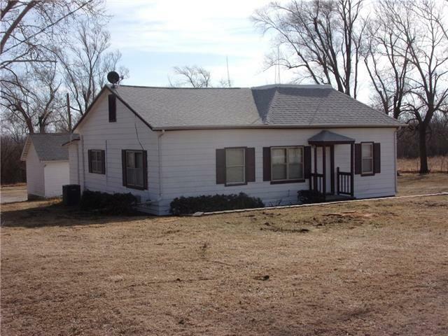 Property Photo:  28067 Lookout Road  KS 66071 
