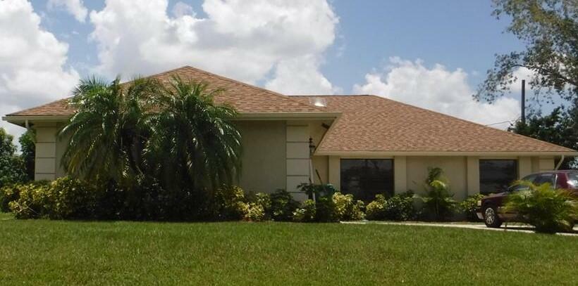 Property Photo:  316 SE Inwood Avenue  FL 34984 