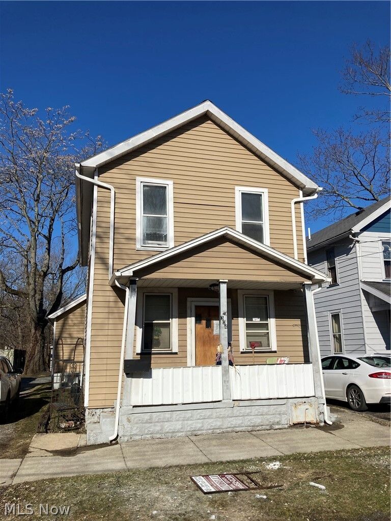 Property Photo:  304 Grant Street  OH 44446 