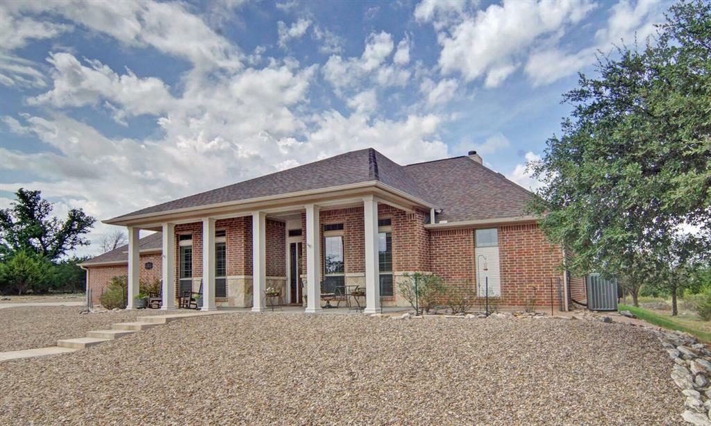 Property Photo: 35 Oakland Hills Court TX 76449