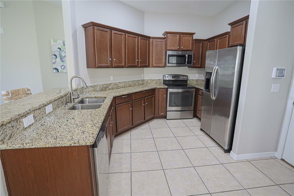 Property Photo:  2334 Richwood Pike Drive  FL 33570 