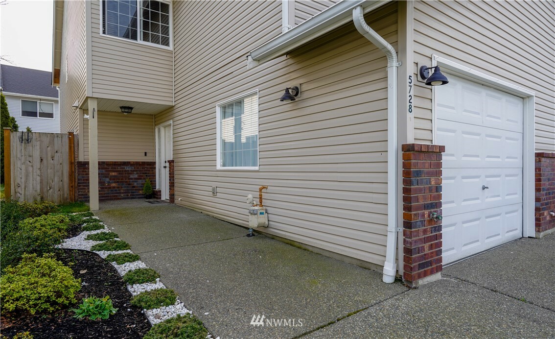 Property Photo:  5728 136th Street SE 103  WA 98208 