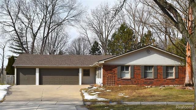 Property Photo:  2301 Waltham Drive  MI 48085 