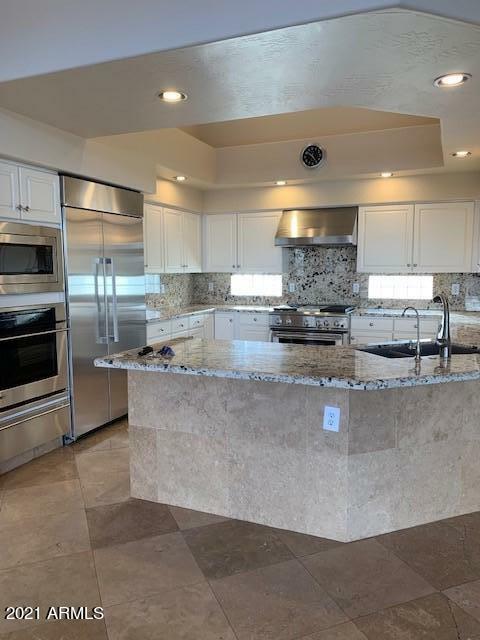 Property Photo: 7452 E Beryl Avenue AZ 85258