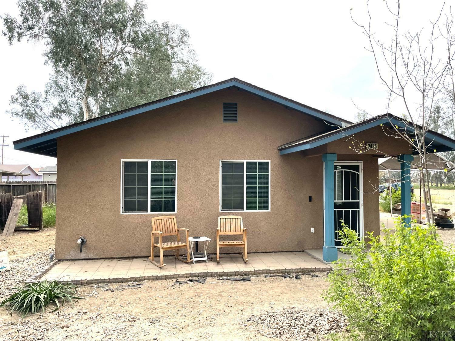 Property Photo:  3035 W Caruthers Avenue  CA 93609 