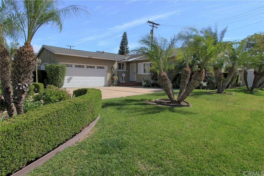 Property Photo:  1048 Fairbrook Lane  CA 92706 