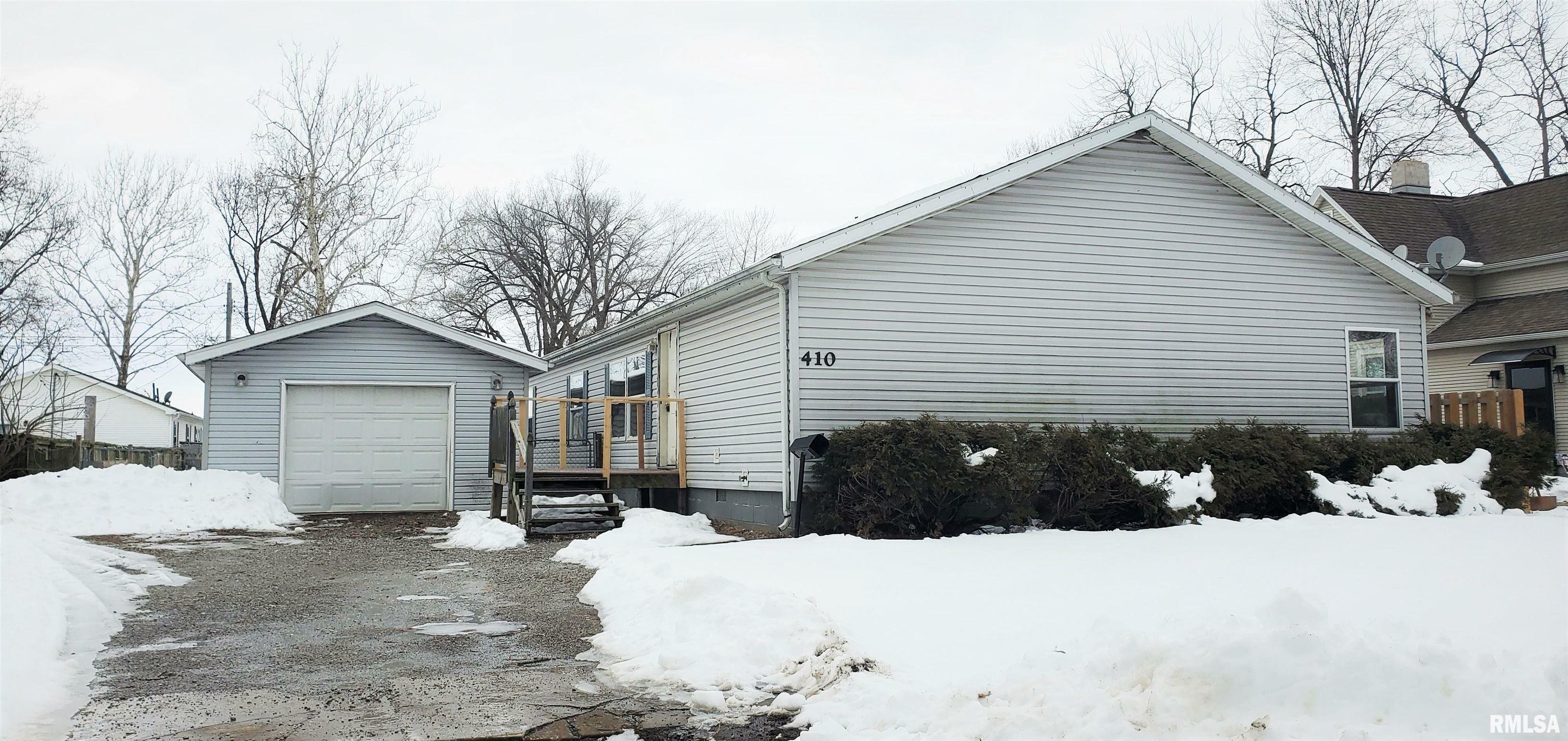 Property Photo:  410 N Orange  IL 62644 