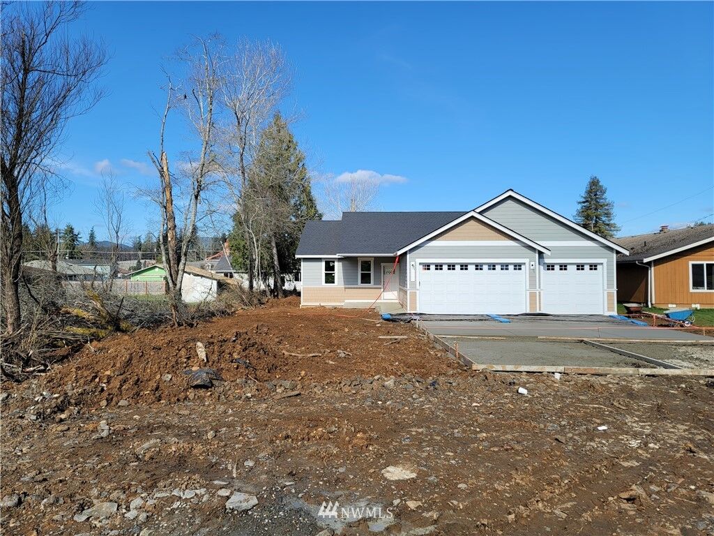 Property Photo:  208 W Fir Street  WA 98557 