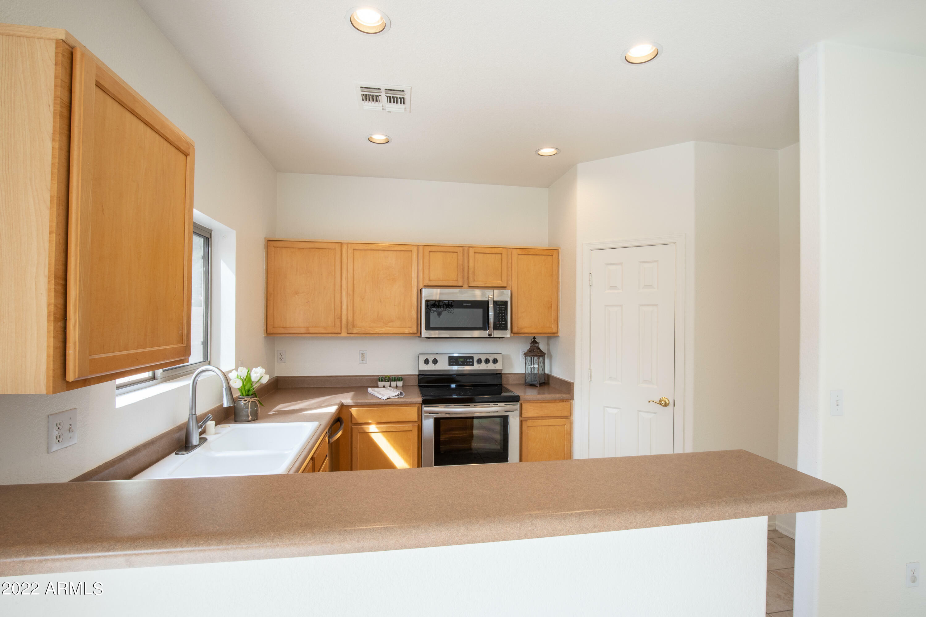 Property Photo: 2591 E Bellerive Drive AZ 85249