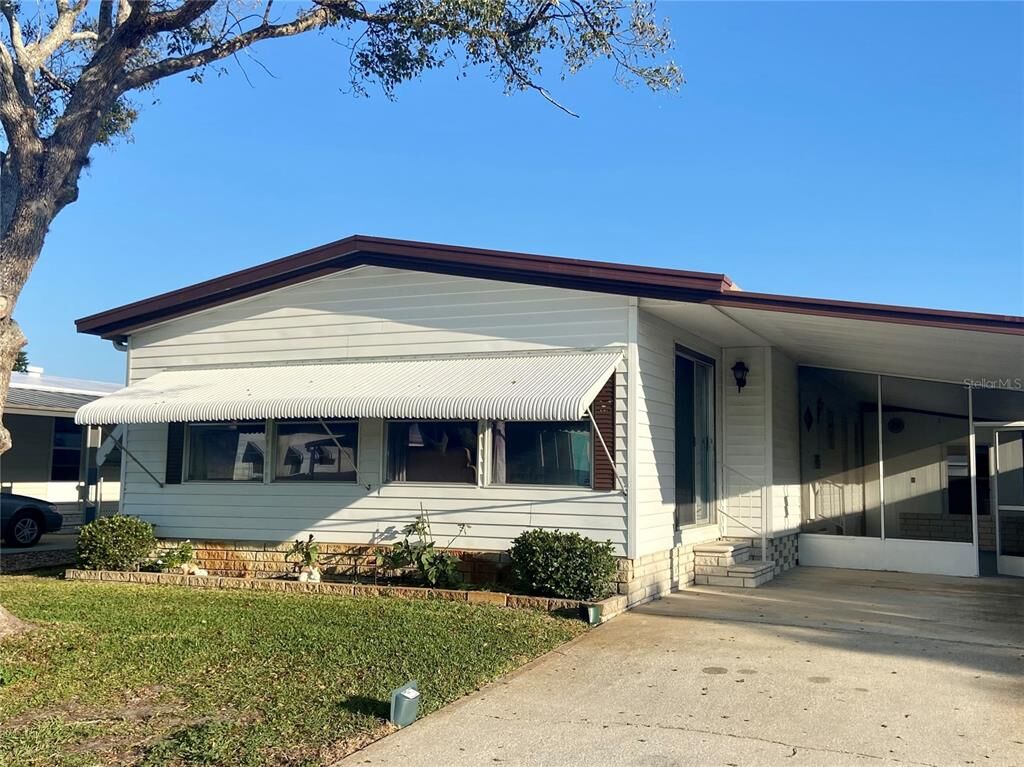 Property Photo:  7311 Stillwater Drive  FL 34667 