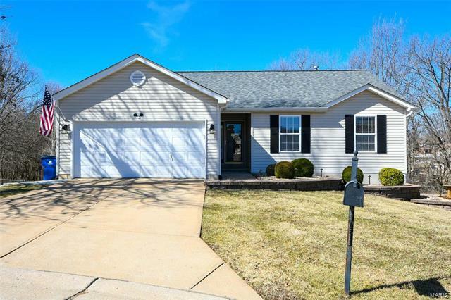 Property Photo: 727 South Friedberg Drive 63048