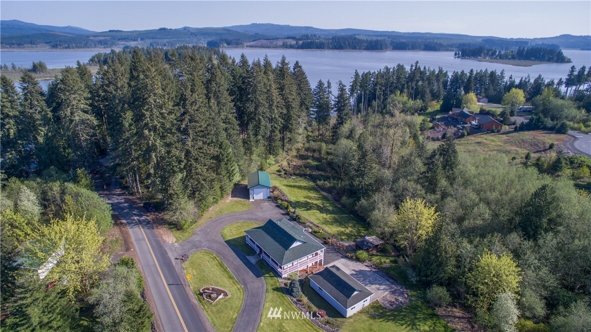 Property Photo:  178 Kerr Road  WA 98645 