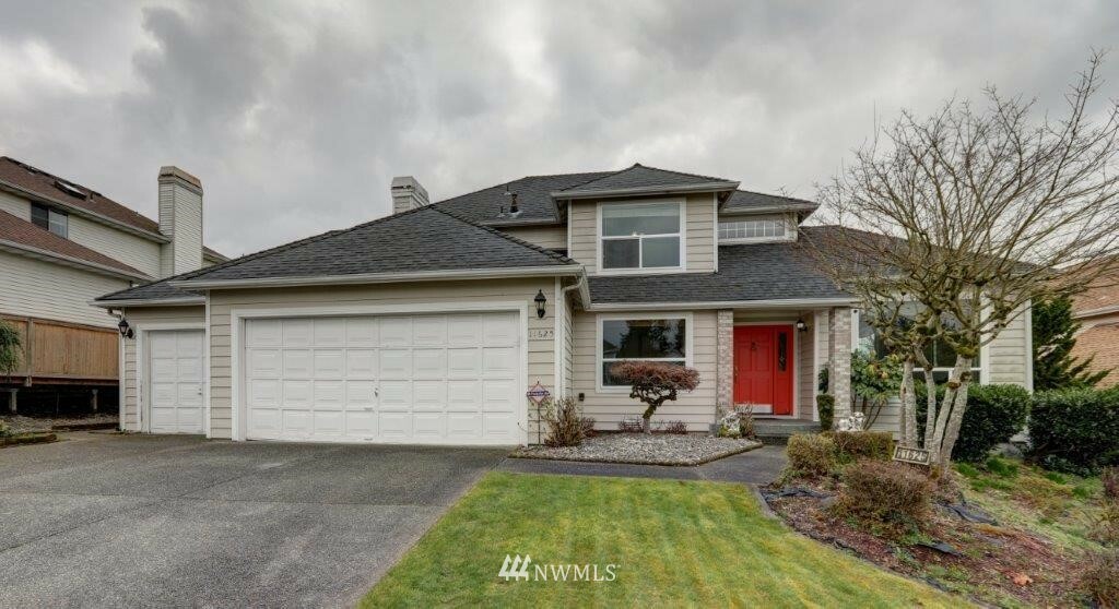 Property Photo:  11625 SE 229th Place  WA 98031 