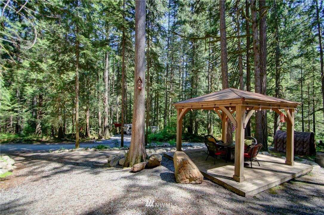 Property Photo:  63560 W Cascade Way  WA 98237 