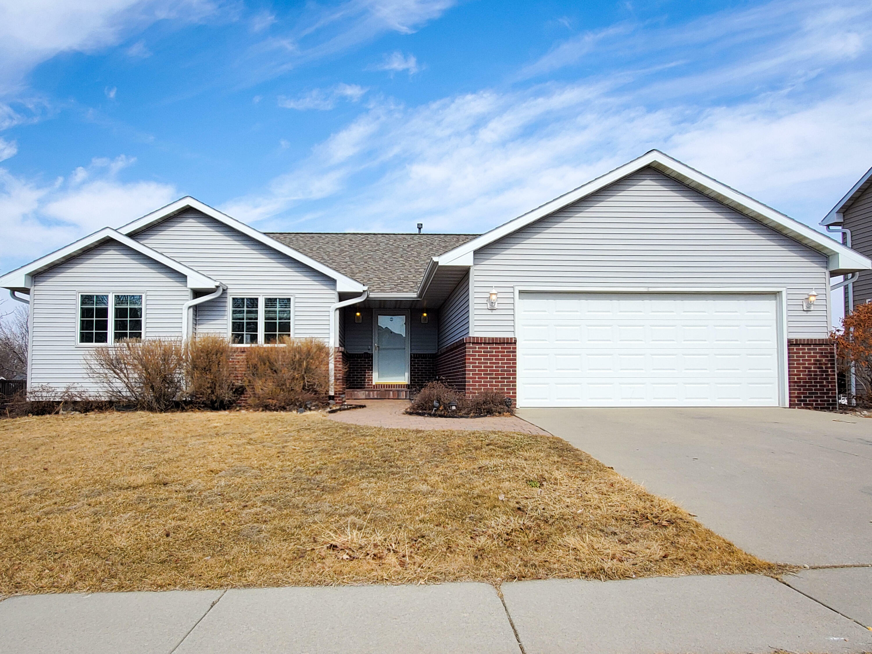 Property Photo:  5403 Cervantes Drive  IA 50010 