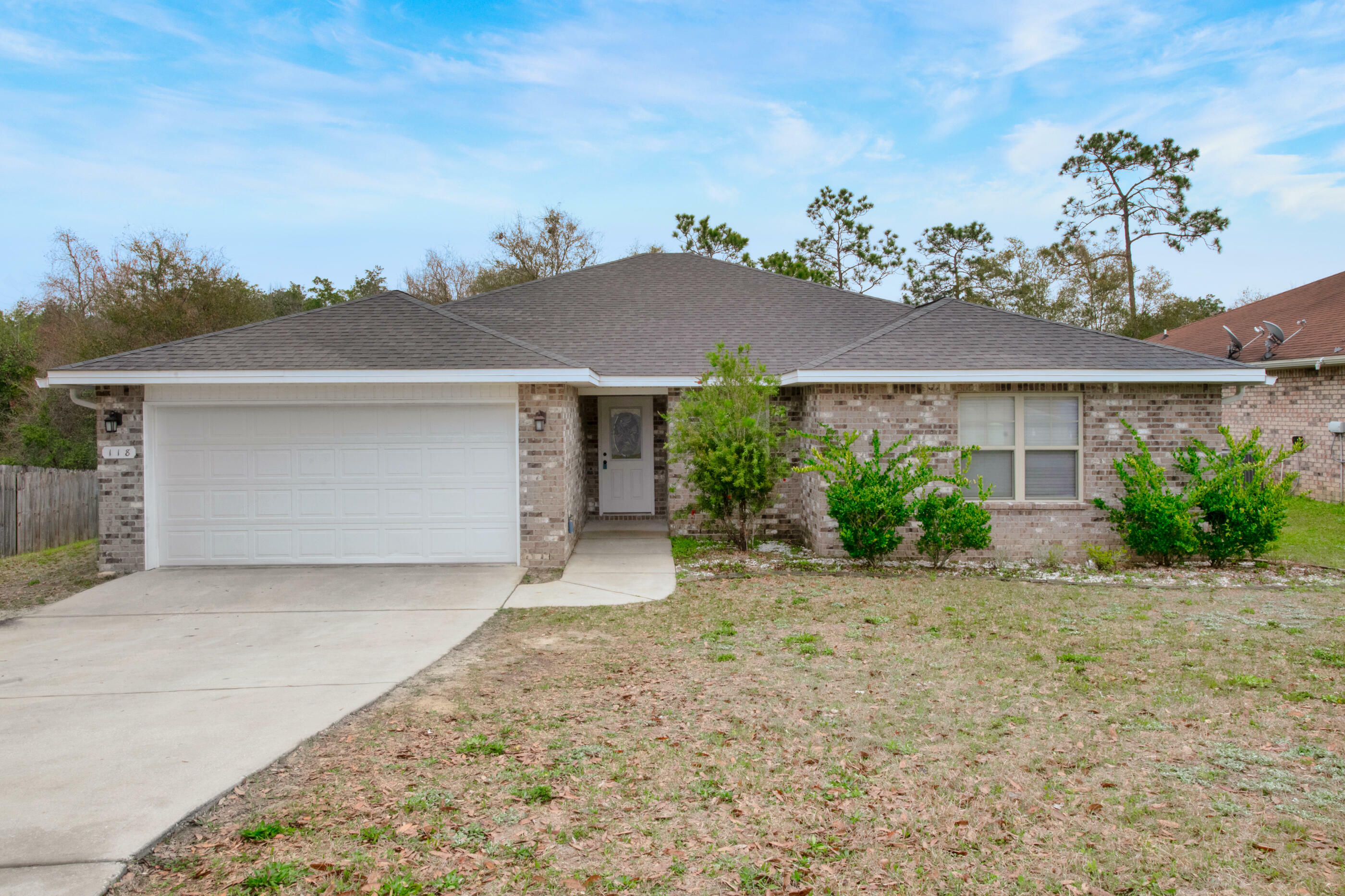 Property Photo:  118 Trailwood Lane  FL 32539 