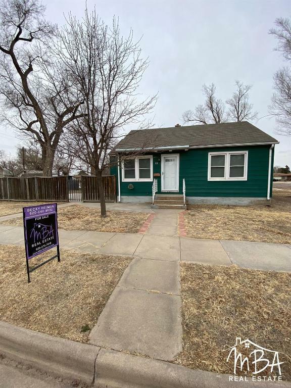 Property Photo:  811 East Hazel Street  KS 67846 