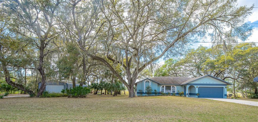 Property Photo:  17690 SE 28th Lane Road  FL 34488 