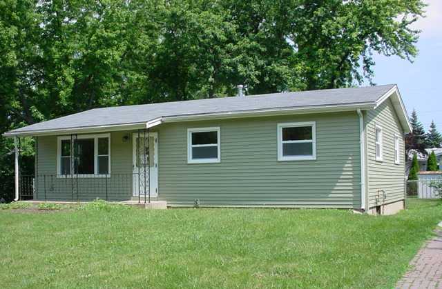 Property Photo: 677 Walnut Road IL 60084