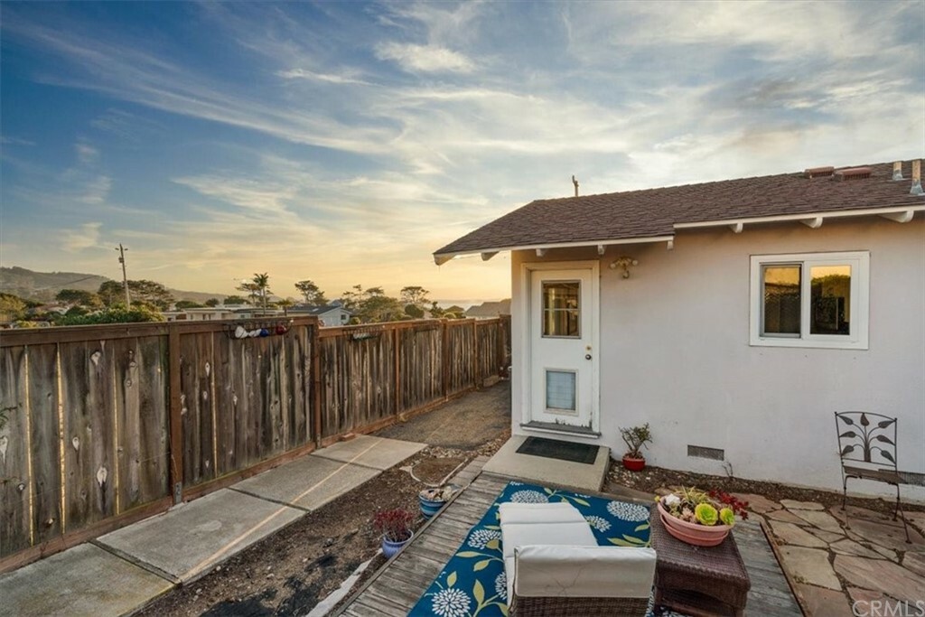 Property Photo:  1178 1st Street  CA 93402 