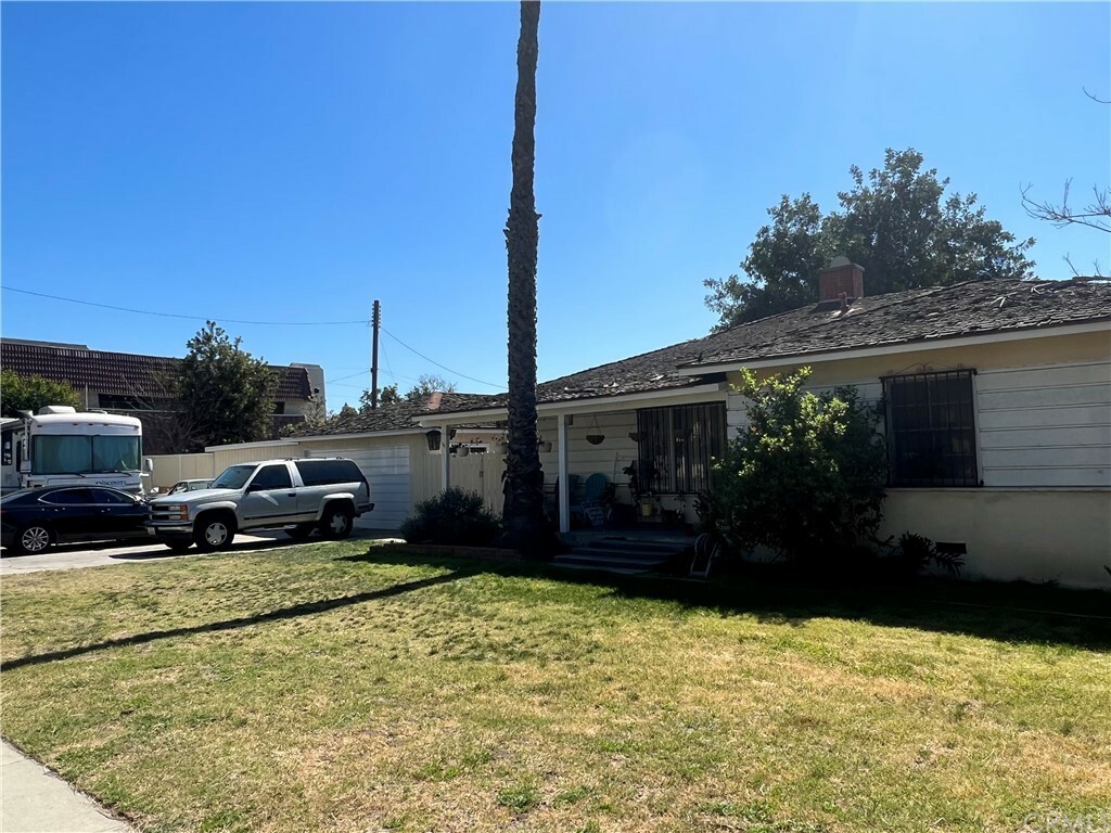 Property Photo:  13730 Artesia Boulevard  CA 90703 