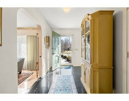 Property Photo: 50 Oak Hill Dr MA 01609
