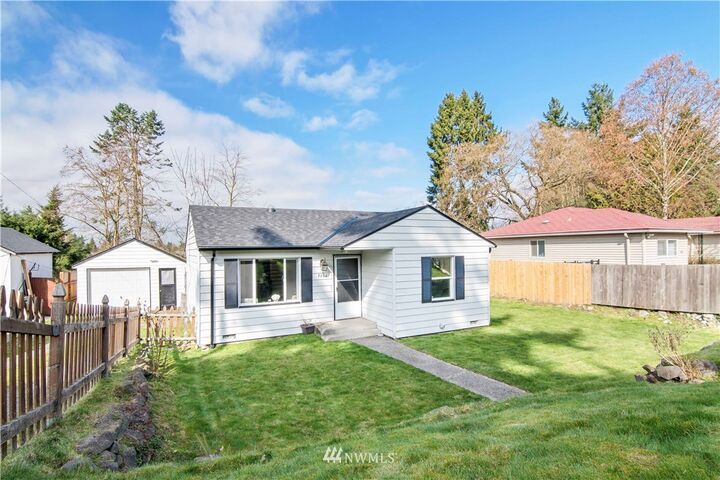 Property Photo:  7206 S 127th Street  WA 98178 