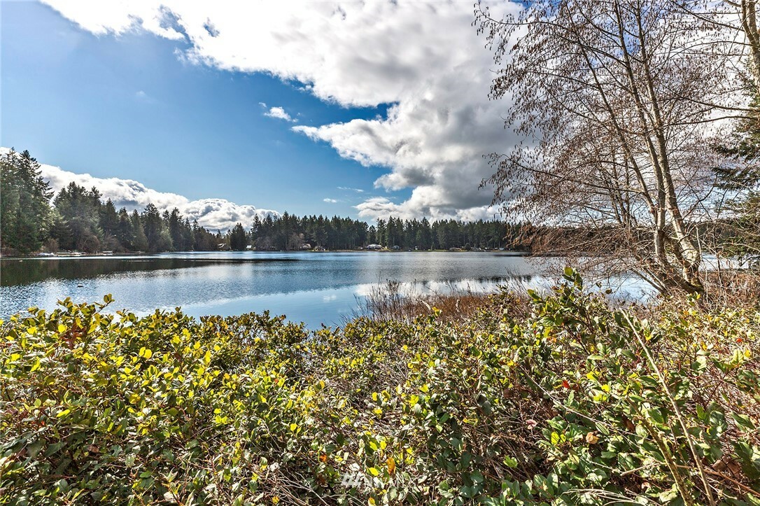 Property Photo:  10520 Lakeshore Drive  WA 98303 