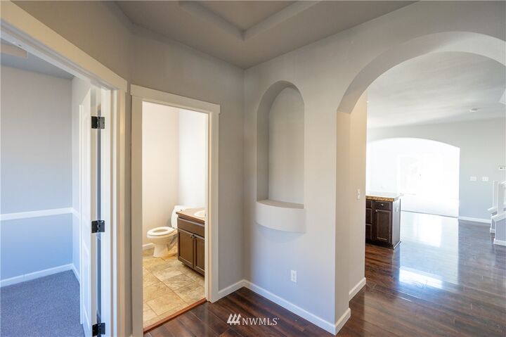 Property Photo: 18512 12th Avenue E WA 98387