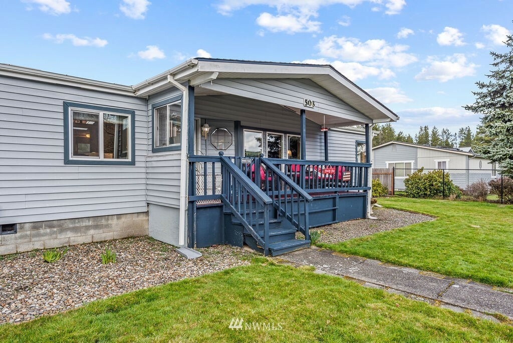 Property Photo:  503 Jackson Street  WA 98581 