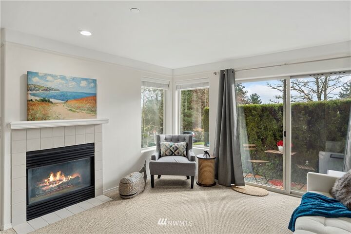 Property Photo: 15330 Sunwood Boulevard E101 WA 98188