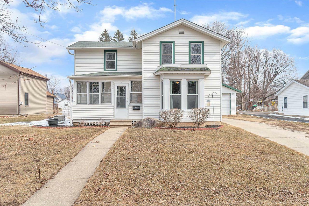 Property Photo:  328 South Madison St  WI 53536 