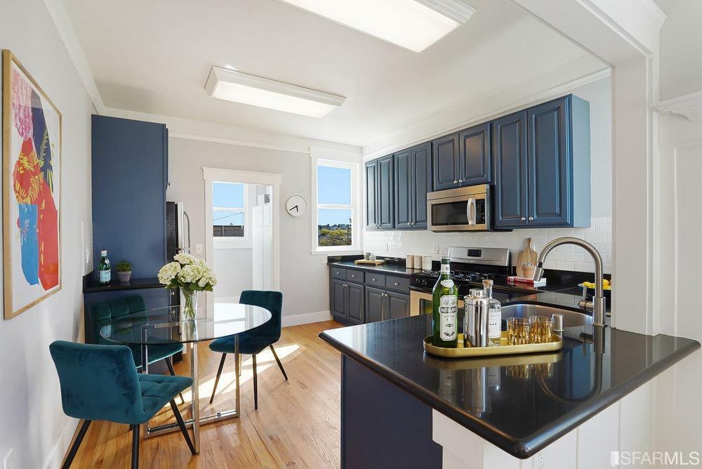 1423 South Van Ness Avenue  San Francisco CA 94110 photo