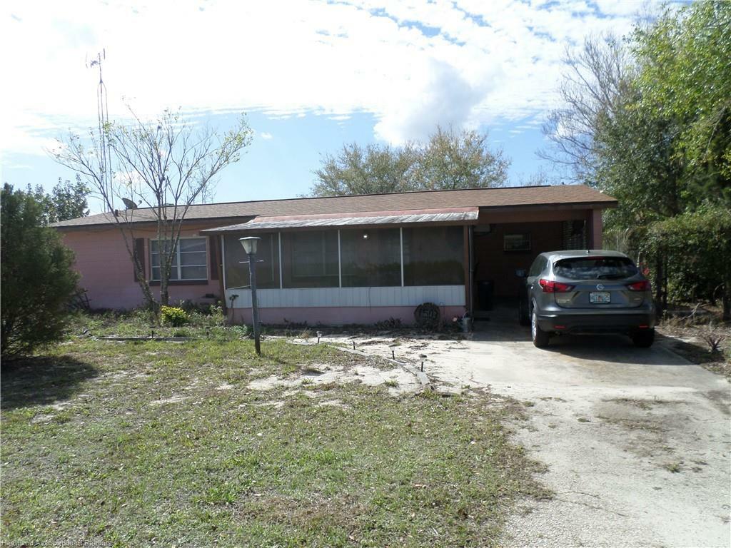 Property Photo:  1503 Central Avenue  FL 33852 