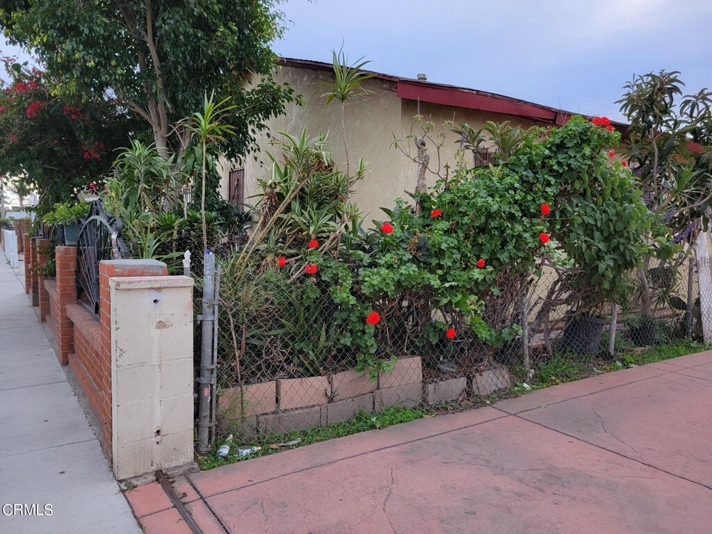 Property Photo:  535 N McKinley Avenue  CA 93030 