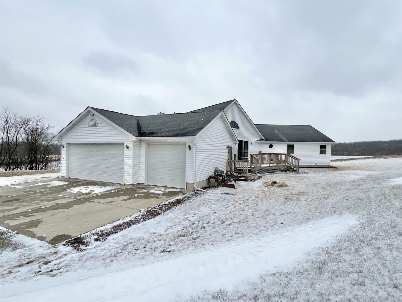 Property Photo: 4608 East County Road S WI 53511