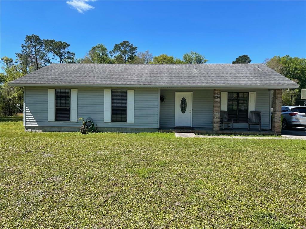 Property Photo:  36082 Pine Street  FL 32046 